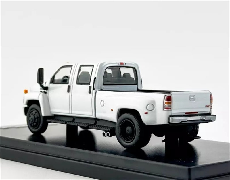1:64 Chevrolet Toplick Pickup White GOC DIECAST Limited Edition 450pcs ONLY Model