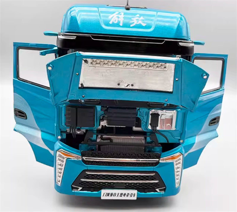 FAW J7 Lantu New Energy Tractor Truck 1:24 Truck Pre-built Model