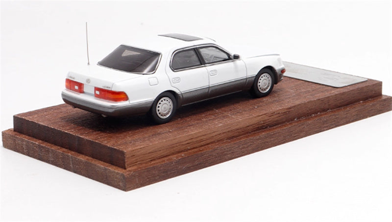 Fine works 64 Lexus LS400 White w/ gray skirt edge Ordinary wheels Limited Edition 500PCS ONLY 1:64 Car Pre-built Model view2