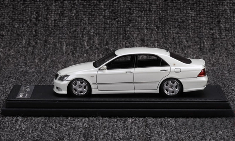 IGNITION MODEL Toyota Crown GRS180 3.5 Athlete with OZ Wheel 1:43 Model view3