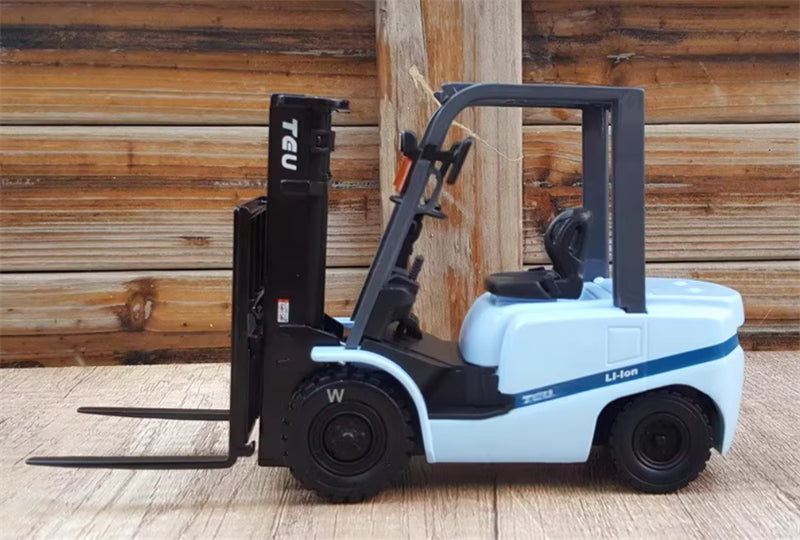 TEU 30klift New Energy Light Blue 1:20 Truck Pre-built Model