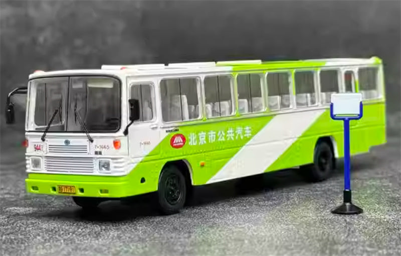 Beijing Public Transport Huanghai DD6111CT Single Machine 944 black wheel Bafangda Payment 1:64 Bus Pre-built Model view1