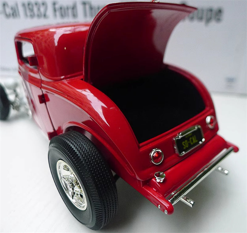ACME So-Cal 1932 Ford Three Window Coupe red Limited Edition 1:18 Car Pre-built Model