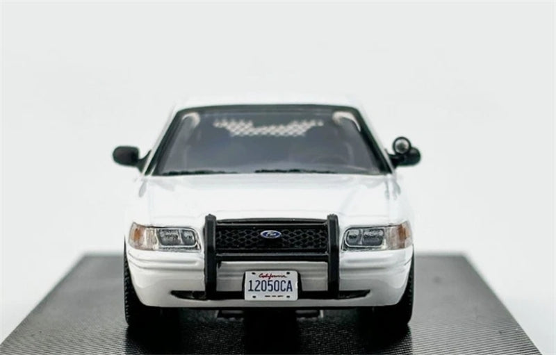 Rollin Ford Crown Victoria White covered police car Unmarked 1:64 Car Pre-built Model
