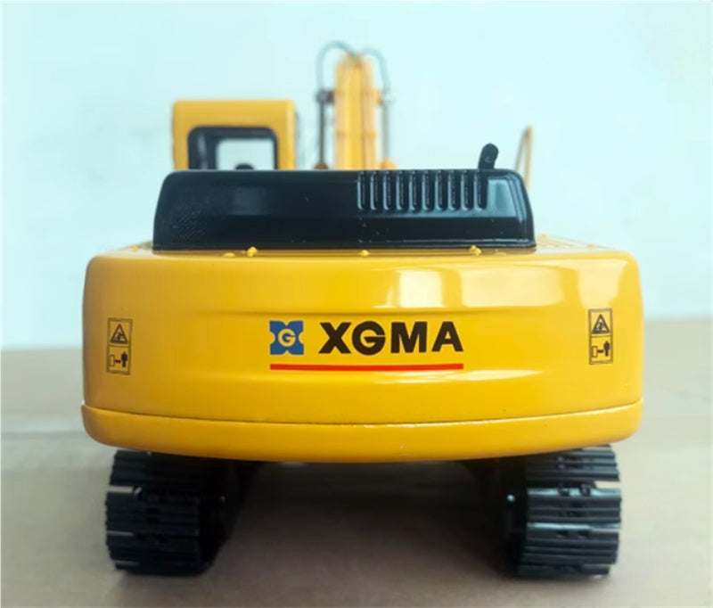 XGMA XG836 New Excavator 1:35 Truck Pre-built Model