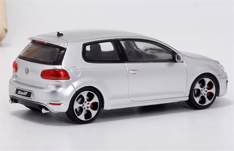 Max well Volkswagen Golf GTI 6th generation Silver regular version Limited Edition 799PCS ONLY 1:64 Car Pre-built Airliner Model Display view2