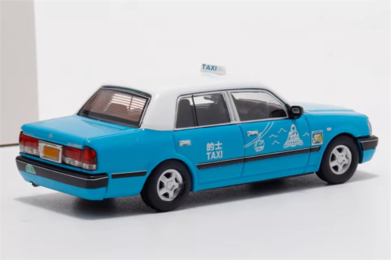 LMLF MODEL Toyota Crown Comfort Hong Kong Lantau Island Taxi Blue 1:64 Car Pre-built Model view5