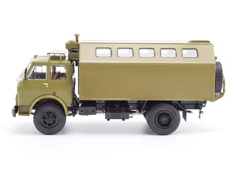 StartScaleModels KM-500 (MAZ-5334) Soviet military transit truck 1:43 Tank Pre-built Airliner Model Display view3