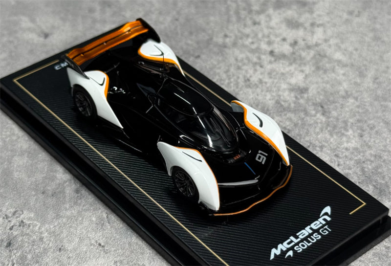 1:64 Mclaren Solus GT Black/white dual tone CM-MODEL DIECAST Civil Car Model