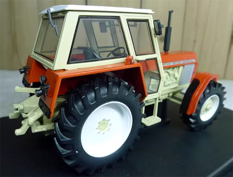 Universal Hobbies Zetor Crystal 12045 agricultural tractor Museum Edition Orange red 1:32 Truck Pre-built Model