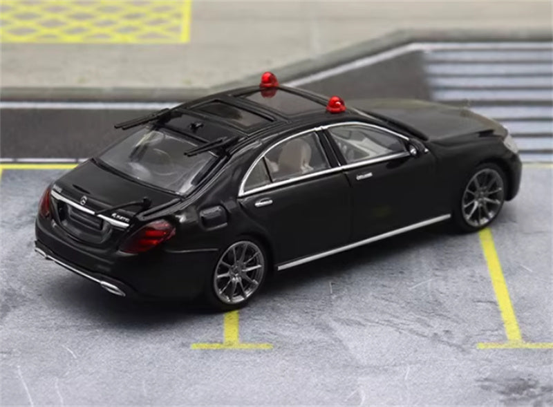 Master Mercedes Benz S-Class S450 W222 Double light version police car 1:64 Car Pre-built Airliner Model Display view4