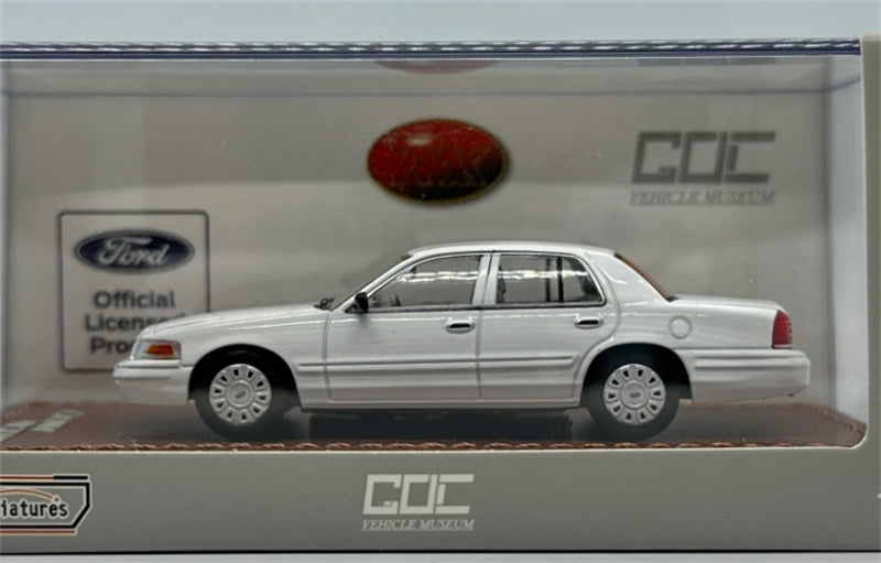 1:64 Ford Crown Victoria White with Silver Wheels GOC DIECAST Limited Edition 799pcs ONLY Model