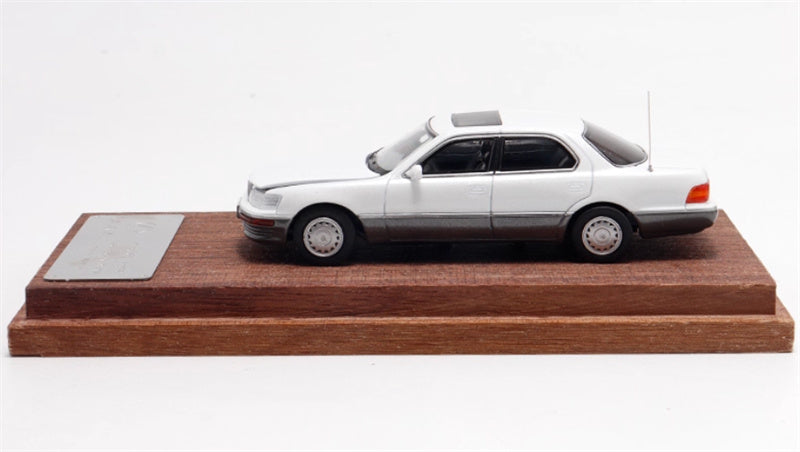 Fine works 64 Lexus LS400 White w/ gray skirt edge Ordinary wheels Limited Edition 500PCS ONLY 1:64 Car Pre-built Model view3