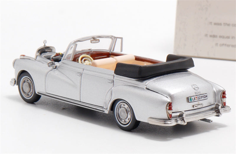 Mortal Mercedes Benz TYP 300D Cabriolet W189 Limited Edition 499PCS ONLY silver 1:64 Car Pre-built Model view5
