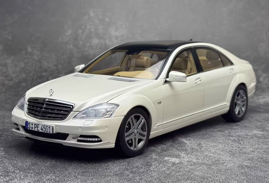 1:18 Mercedes-Benz S600L AMG W221  Diamond White  MOTORHELIX LTD 499PCS ONLY DIECAST car Model