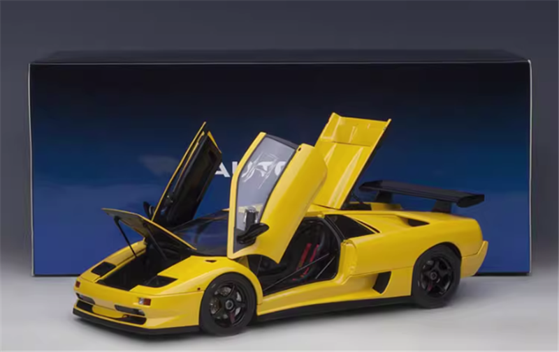AUTOART Lamborghini Diablo SV-R yellow 1:18 Car Pre-a Model