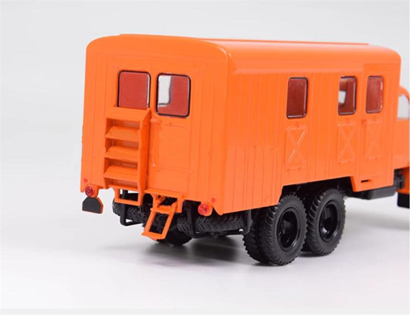 Autohistory PRAGA-V3S-PAOM-G Prague Special All Terrain Box Truck 1:43 Truck Pre-built Model