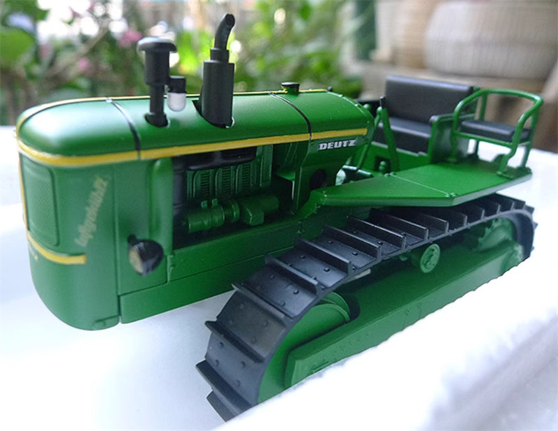 Schuco Deutz 60 PS Kettentraktor Green Limited Edition 500PCS ONLY 1:32 Truck Pre-built Model