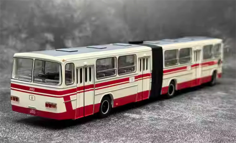 Beijing Public Transport Jinghua BK670 Yellow River Grand Passage 1 Road League member articulated bus red 1:64 Bus Pre-built Model view5