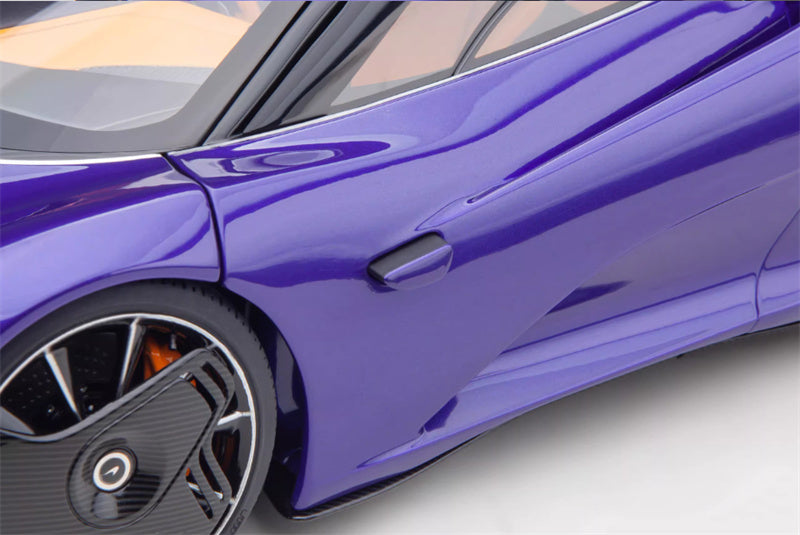 AUTOART McLaren Speedtail supercar Purple 1:18 Car Pre-built Model view3