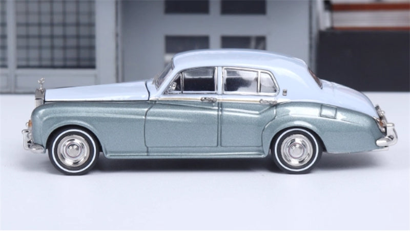 GFCC 1965 Rolls Royce Silver Cloud III classic car Light Blue Ice Blue Double LHD 1:64 car Pre-built Model view7