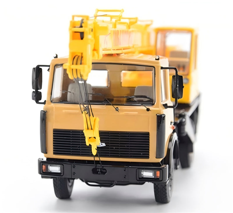 1:43 MAZ KS‑3577(5334) StartScaleModels ABS Model