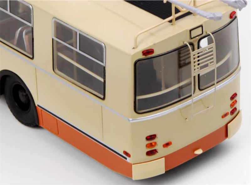 StartScaleModels Former Soviet Union/Russia ZIU 9 Trolley Bus Off white 1：43 Bus  Pre-built Model