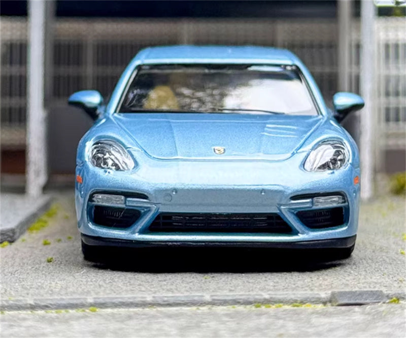Liberty 64 Porsche Panamera Turbo S ice blue w/ Figure and wheels 1:64 Car Pre-built Airliner Model Display view8