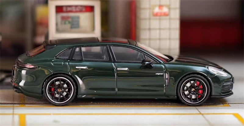 Ghost Player Porsche Panamera Hunting Travel Edition Oak Green Limited Edition 499PCS ONLY 1:64 car Pre-built Model view2