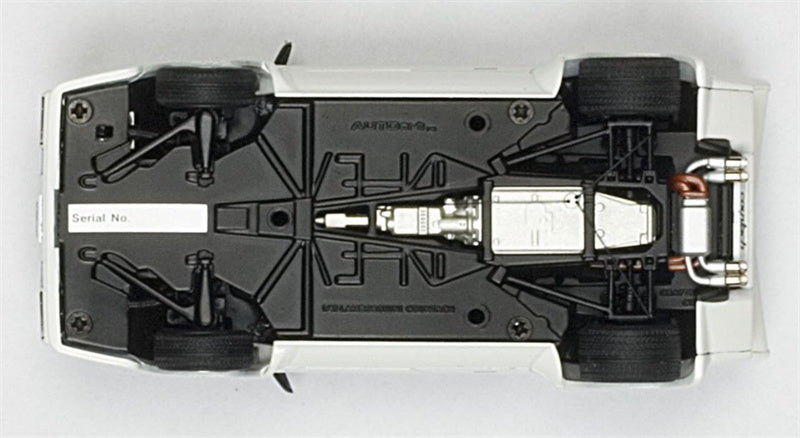 AUTOART LAMBORGHINI COUNTACH LP5000S white fully open 1:43 Car Pre-built Model view2