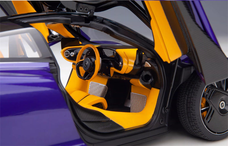 AUTOART McLaren Speedtail supercar Purple 1:18 Car Pre-built Model view4