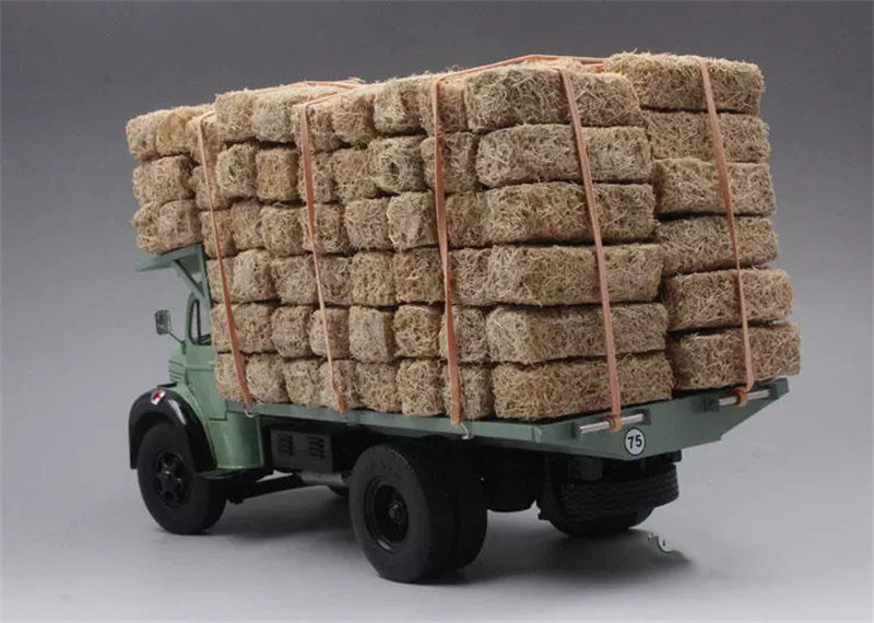 MQM BERLIET GLR 8R 1957 Grass Transport 1/24 DIECAST car