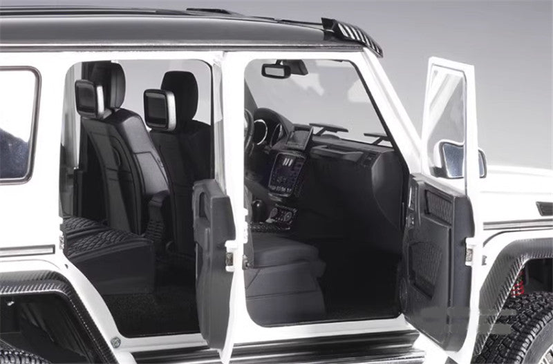 Autoart Mercedes Benz G500 4×4² White 1/18 DIECAST CAR