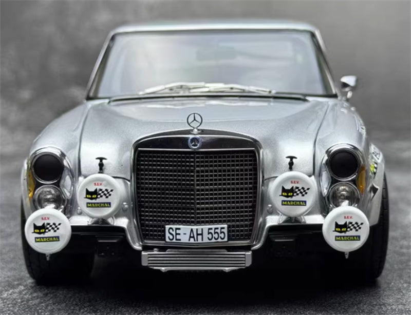 1:18 Mercedes Benz 300SEL 6.8 24-hour Spa 1971 silver  MINICHAMPS #12 DIECAST Car Model