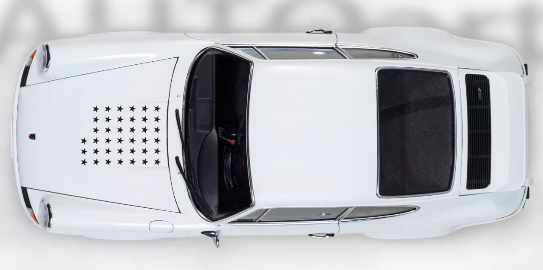 AUTOART Porsche 911 CARRERA 2.7 RS White 1:18 Car Pre-built Model view11
