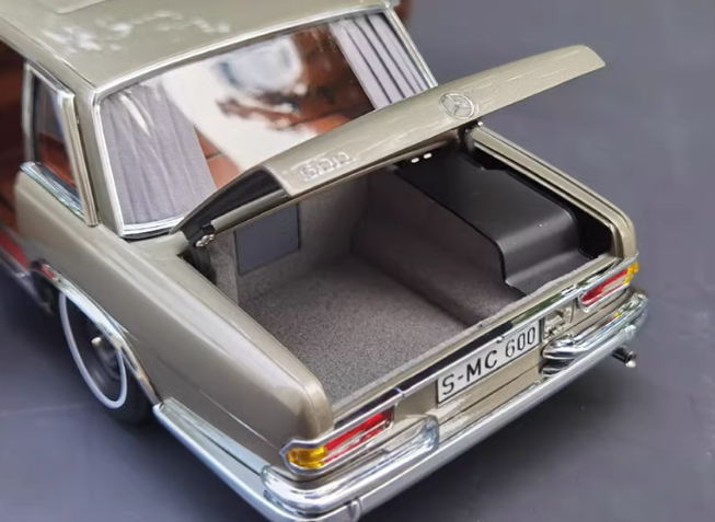 CMC Mercedes Benz 600 Pullman （W 100） gold 1:18car Pre-a Model