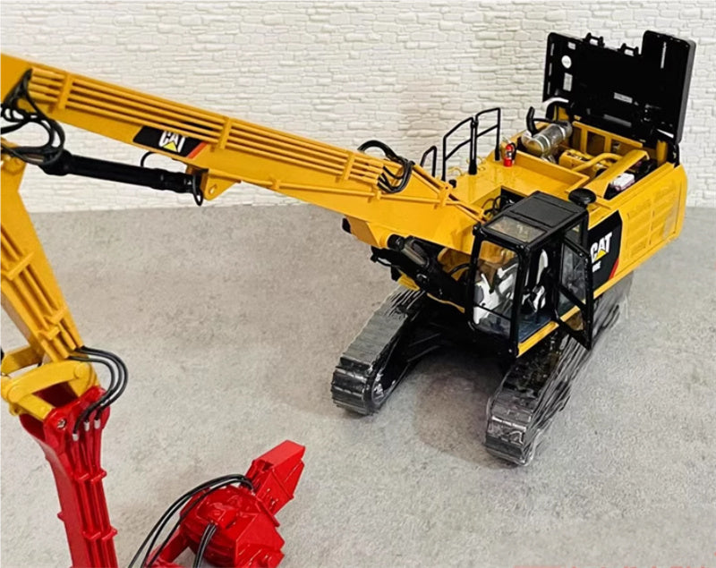 CATERPILLAR 349EL Piling machine Limited Edition 1:50 Truck Pre-built Model