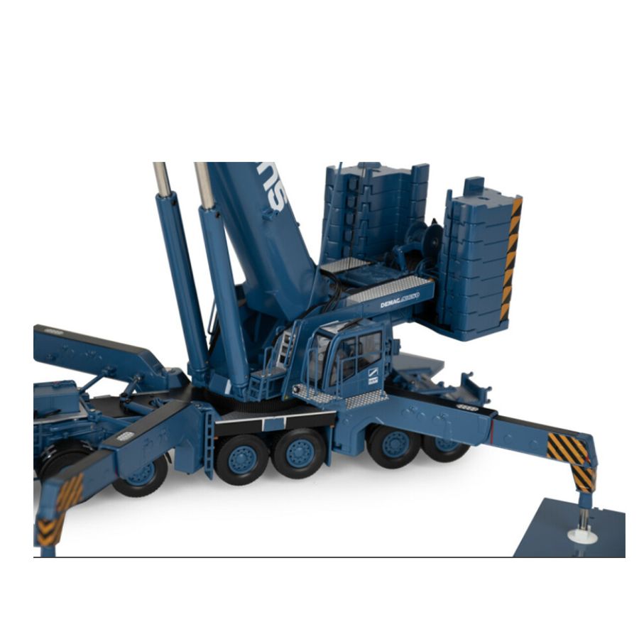 Sarens  Demage AC650 Crane Kit 1:50 DIECAST Truck Lorry