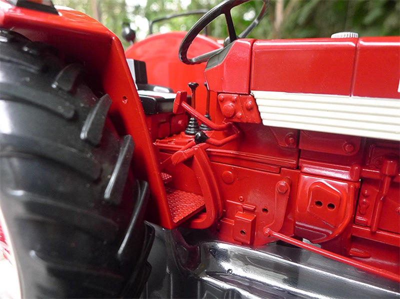 REPLICAGRI Case IH 624 International Agricultural Tractor Red 1:16 Truck Pre-built Model