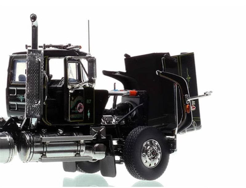 Heavy Haul Replicas 1986 Mack Double Axle American Tractor Truck Damigella 1:50 Truck Pre-built Model