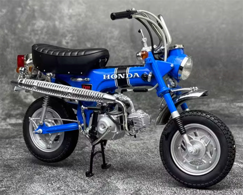 EBBRO HONDA DAX ST50 1969 blue 1:10 motorcycle Pre-built Model view5