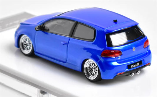 Max well Volkswagen Golf R MK6 Exhibition Edition Blue low stance White base Limited Edition 1:64 Car Pre-built Airliner Model Display view2