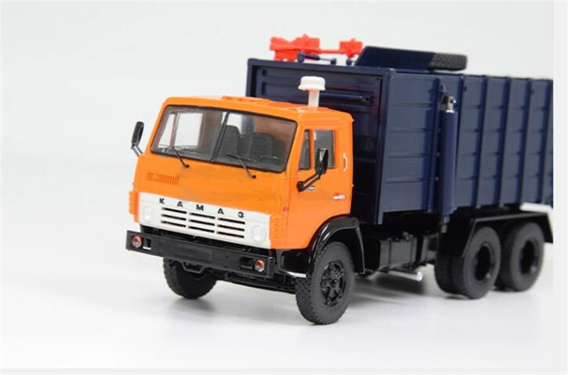 StartScaleModels Russian municipal sanitation self loading Garbage truck KO-415A (53213) 1/43 Truck Pre-built Model