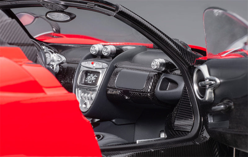 AUTOART Pagani Huayra Roadster Red 1:18car Pre-a Model