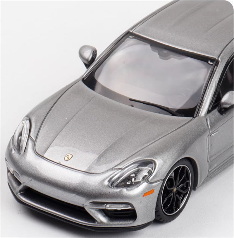 Liberty 64 Porsche Panamera Turbo S Silver Grey w/ Figure and wheels 1:64 Car Pre-built Airliner Model Display view4