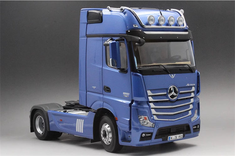 NZG Mercedes Benz ACTROS FH25 GIGASPACE 4X2 Truck Lorry Tractor blue 1:18 DIECAST Truck Lorry