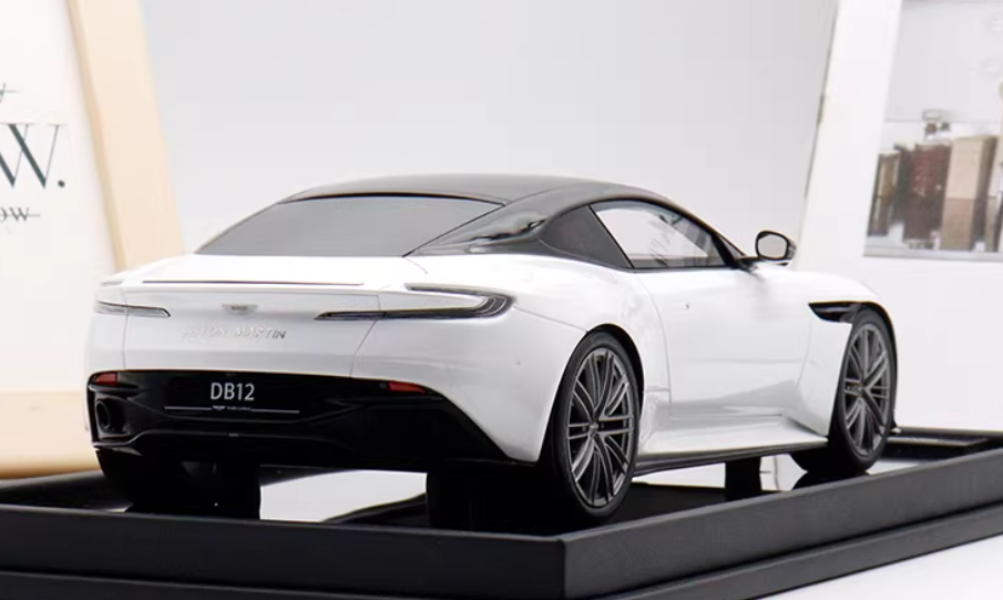 1:18 Aston Martin DB12  Moonlight White  MOTORHELIX Coupe‌ LTD 99PCS ONLY Resin car Model