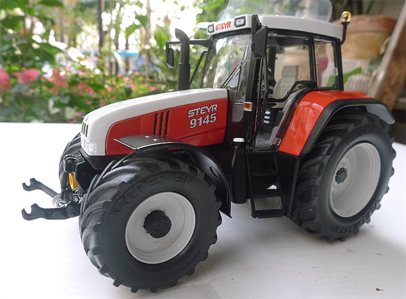 Marge Models Steyr tractor 9145 Red 1:32 Truck Pre-built Model