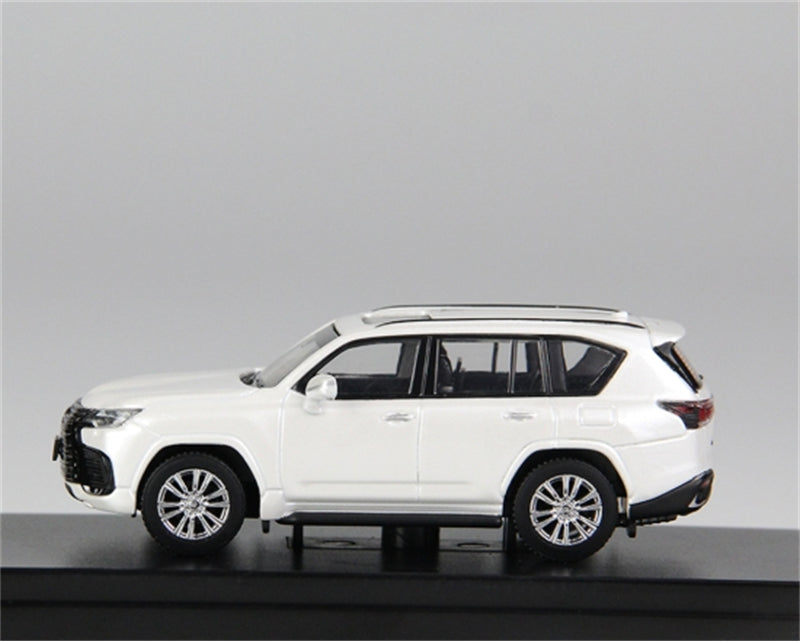 LCD-MODELS Lexus LX600 SUV White 1:64 car Pre-built Model view4