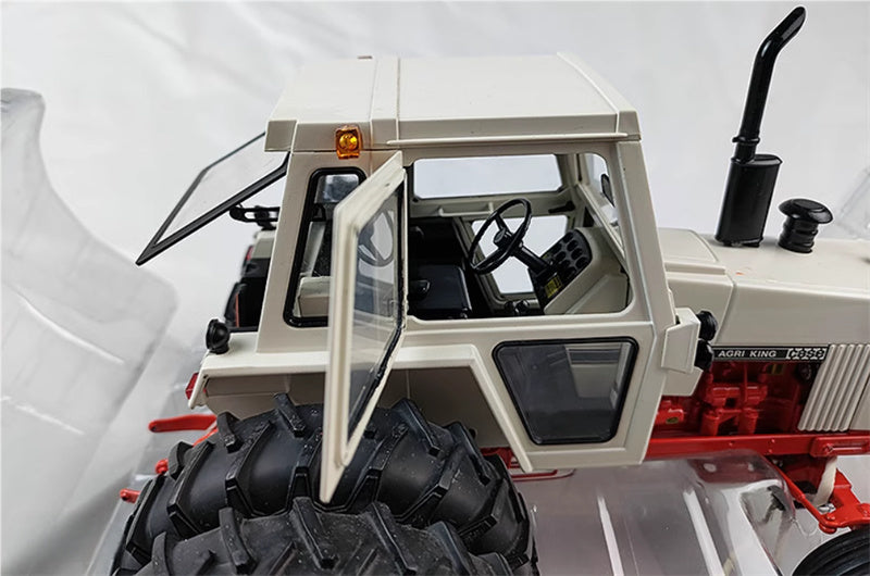 ERTL CASE IH 1570 Precision Elite Series Agricultural Tractor Limited Edition 1:16 Truck Pre-built Model